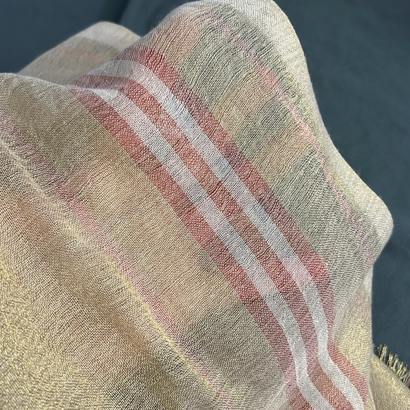 Brand new Burberry scarf 26x75” - Picture 5 of 8